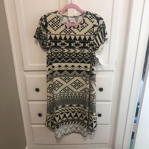 BNWT Cream LuLaRoe Carly with Black Aztec Print